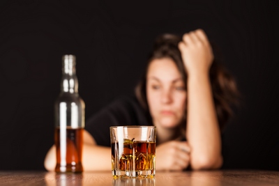 Alcoolul crește riscul de cancer